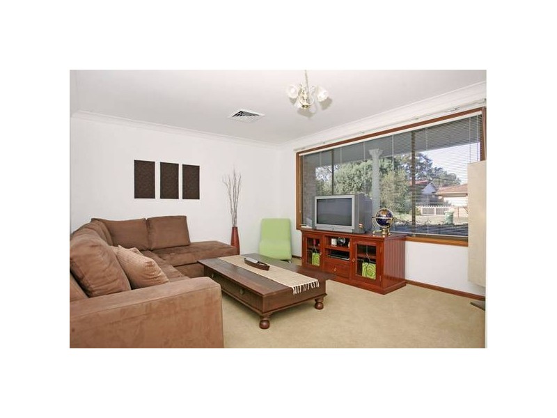 2 Honeysuckle Street, Umina Beach NSW 2257