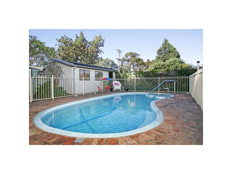 2 Honeysuckle Street, Umina Beach NSW 2257