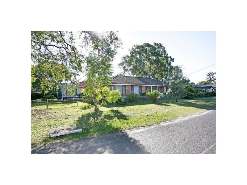 2 Honeysuckle Street, Umina Beach NSW 2257