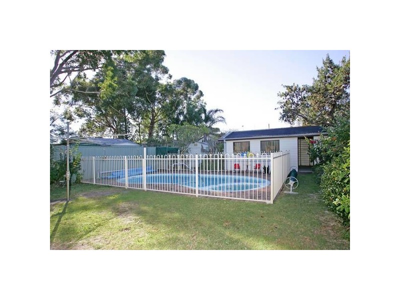 2 Honeysuckle Street, Umina Beach NSW 2257