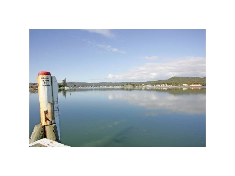 2 Tranquil Close, Green Point NSW 2251