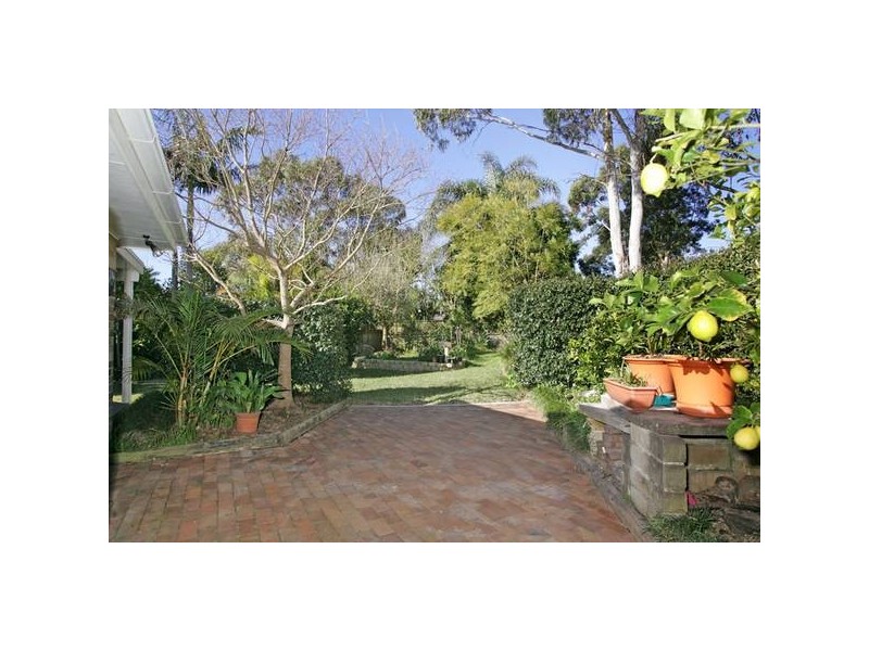 15 Woodley Close, Kariong NSW 2250