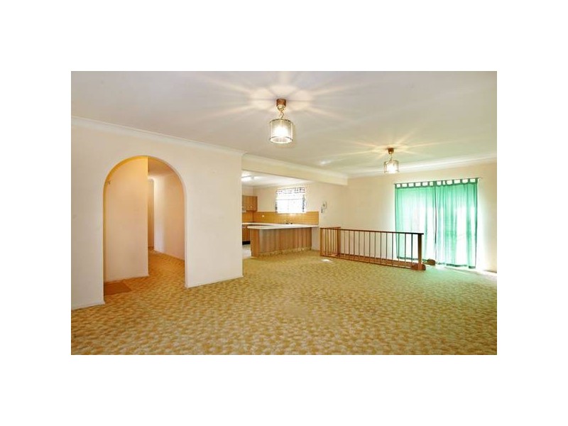 1 Wistaria Street, Wyoming NSW 2250