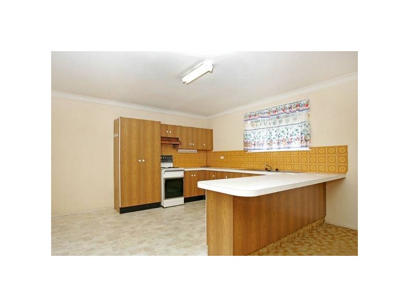 1 Wistaria Street, Wyoming NSW 2250