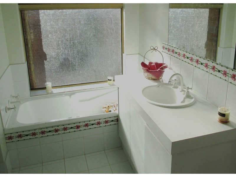 5 Brook Place, Gosnells WA 6110