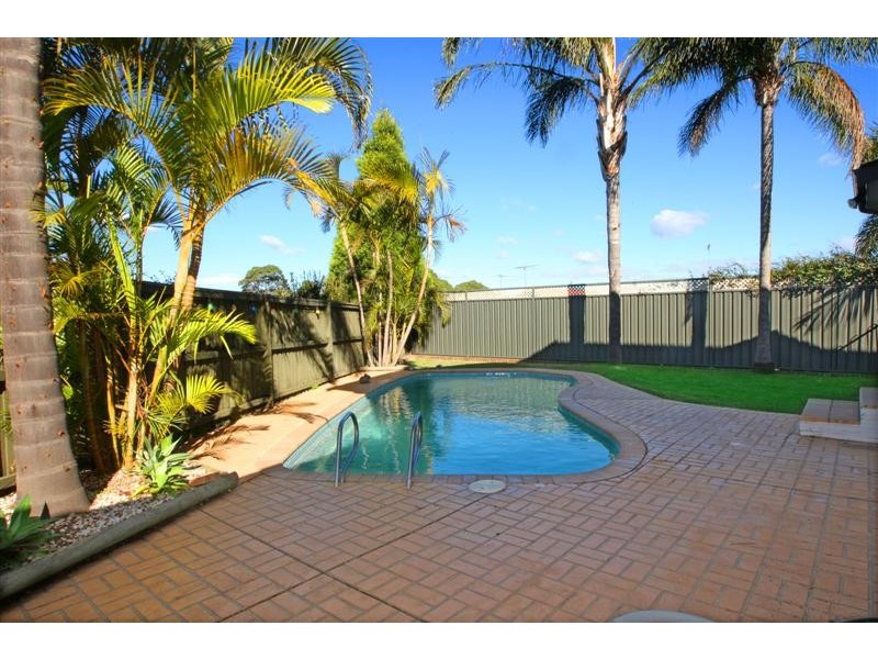 8 Wiggins Place, Concord NSW 2137