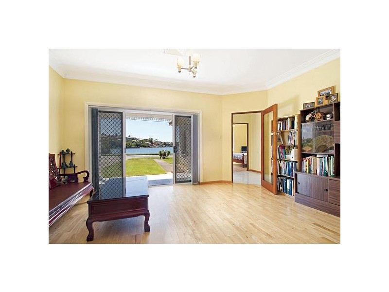 Russell Lea NSW 2046