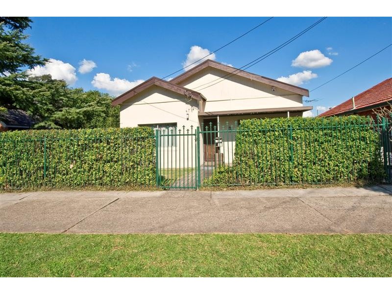 2 Victoria Avenue, Concord West NSW 2138