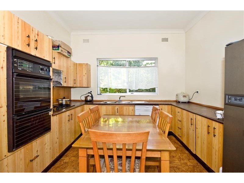 2 Victoria Avenue, Concord West NSW 2138