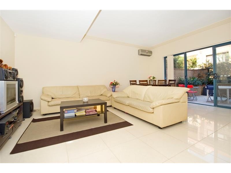 1/2 Tavistock Road, Homebush West NSW 2140