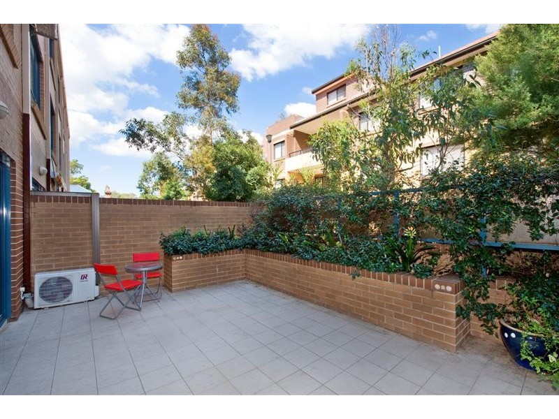 1/2 Tavistock Road, Homebush West NSW 2140