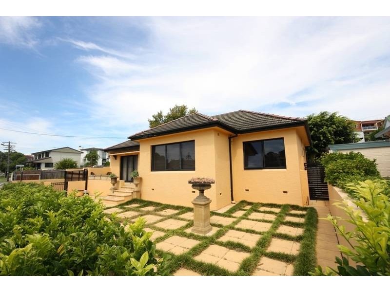 Russell Lea NSW 2046