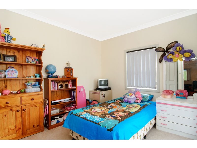 28 Harcourt Ave, East Hills NSW 2213
