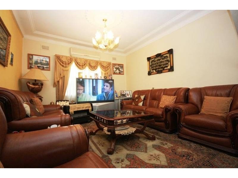 93 Noble Ave, Greenacre NSW 2190