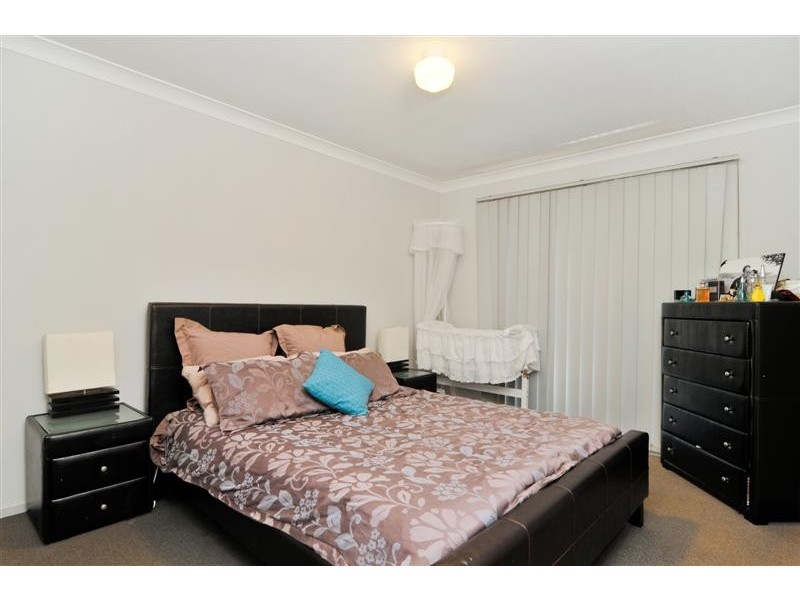 2/31 Bromley Ave, Greenacre NSW 2190