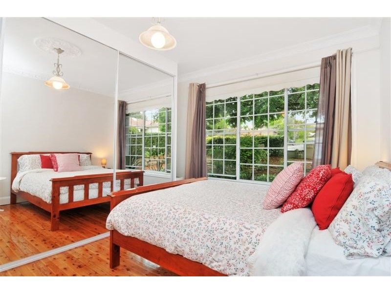 4 Dwyer Street, Ryde NSW 2112