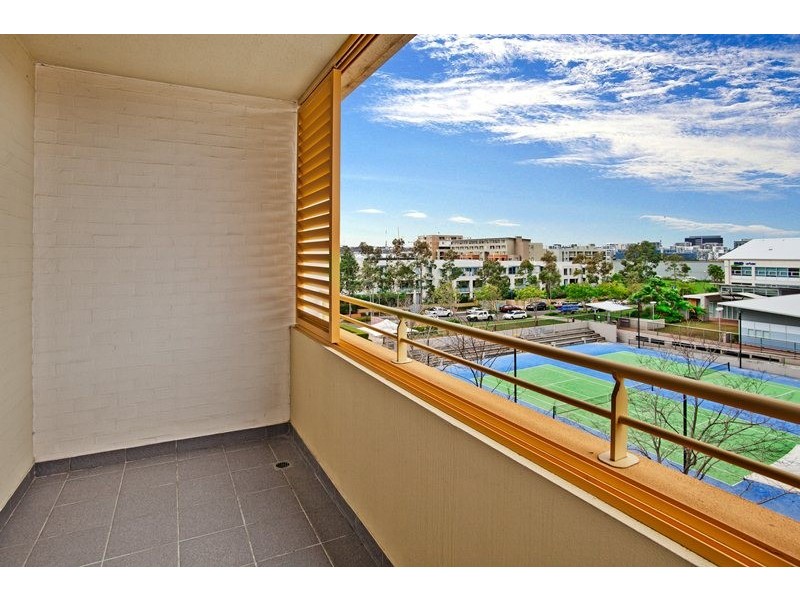 324/4 Stromboli Strait, Wentworth Point NSW 2127