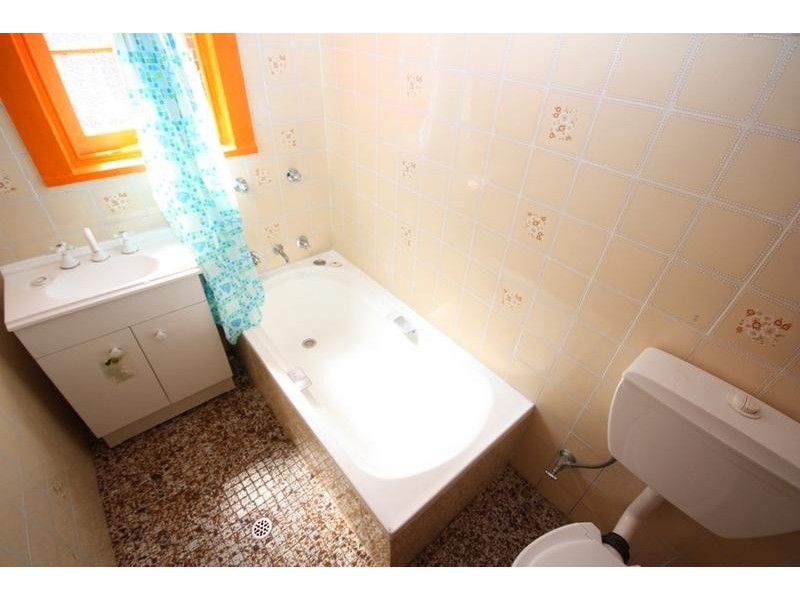 Russell Lea NSW 2046