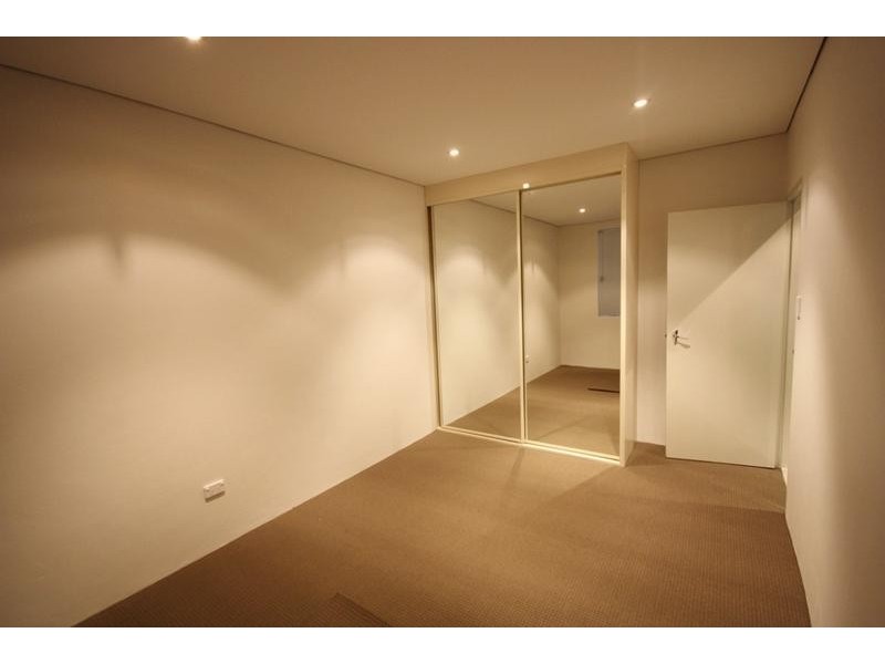 2/26 Hampstead rd, Homebush West NSW 2140