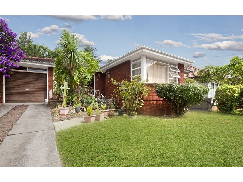 13 Greendale Crescent, Chester Hill NSW 2162