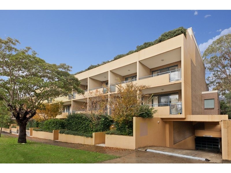 1/2 Tavistock Road, Homebush West NSW 2140