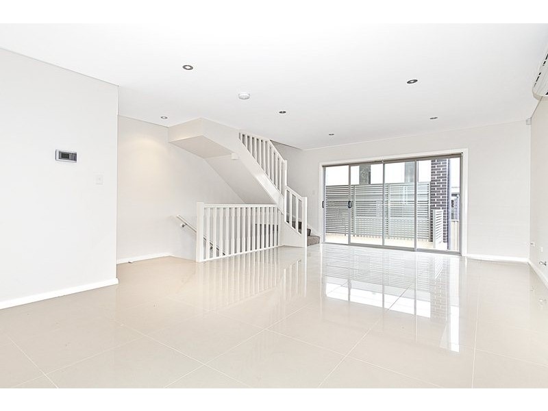 61 Kenyons Road, Merrylands West NSW 2160