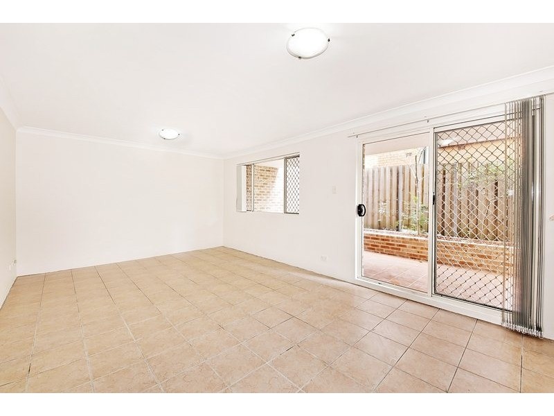 2/9 Hampstead Road, Homebush West NSW 2140