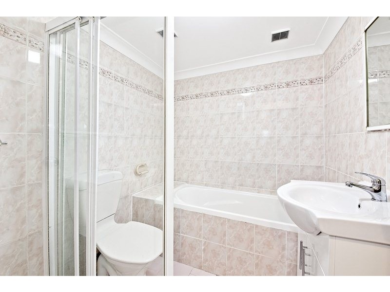 2/9 Hampstead Road, Homebush West NSW 2140