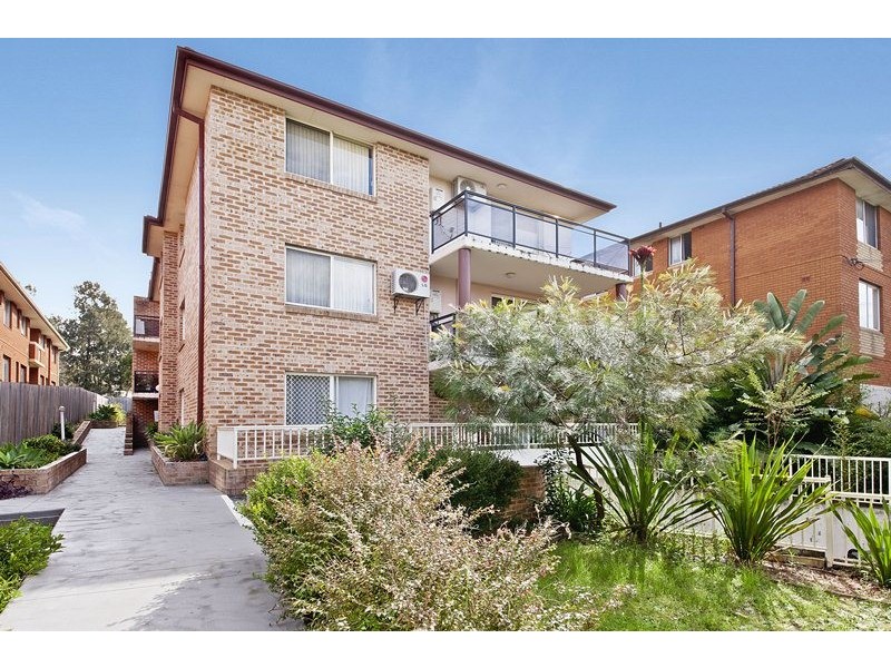 2/9 Hampstead Road, Homebush West NSW 2140