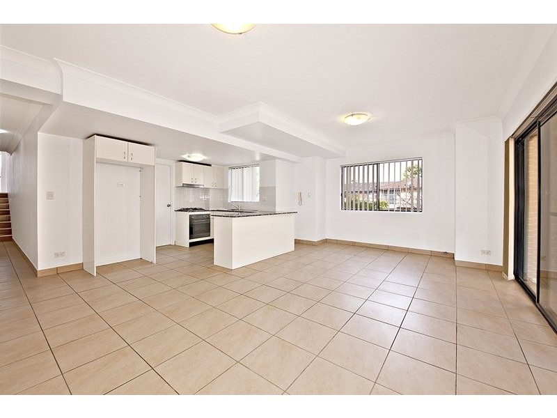 10/5-7 Exeter Road, Homebush West NSW 2140