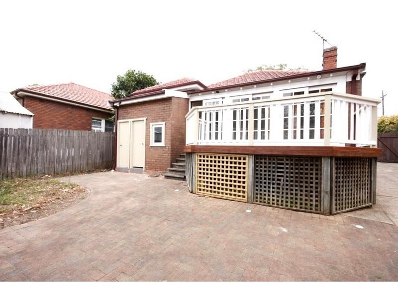 5 Phoenix Avenue, Concord West NSW 2138