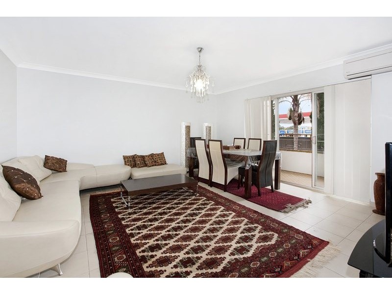 8/22 Neil Street, Merrylands NSW 2160