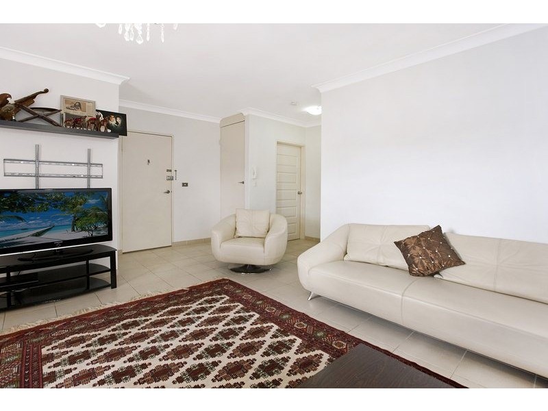 8/22 Neil Street, Merrylands NSW 2160