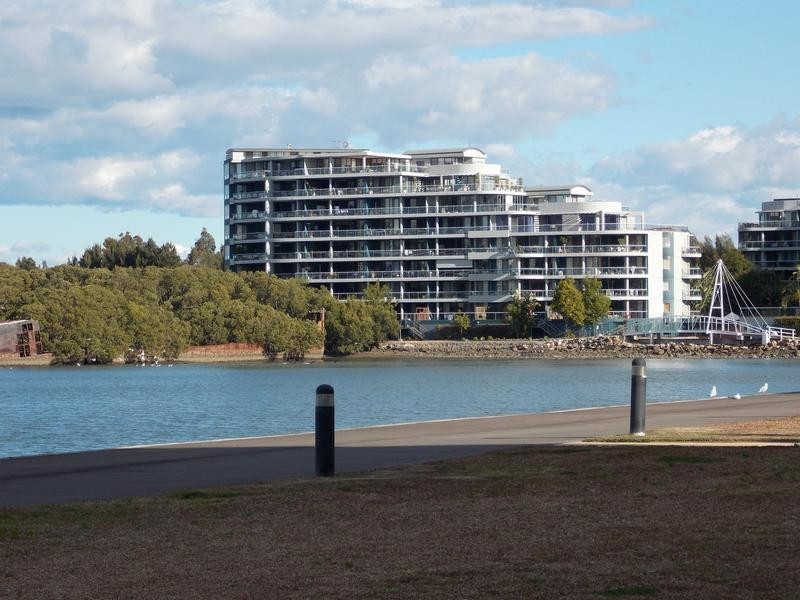 604/25 Hill Road, Wentworth Point NSW 2127