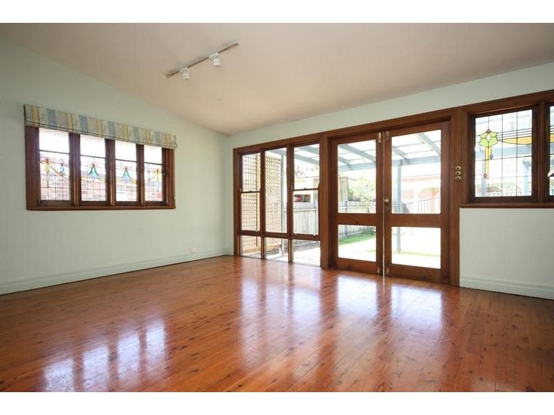 Russell Lea NSW 2046