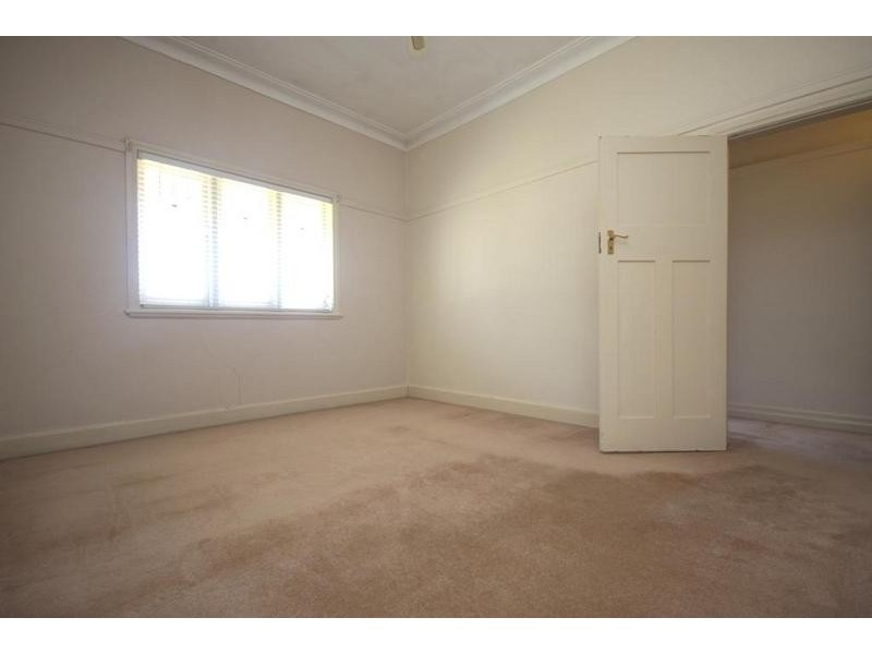 Russell Lea NSW 2046