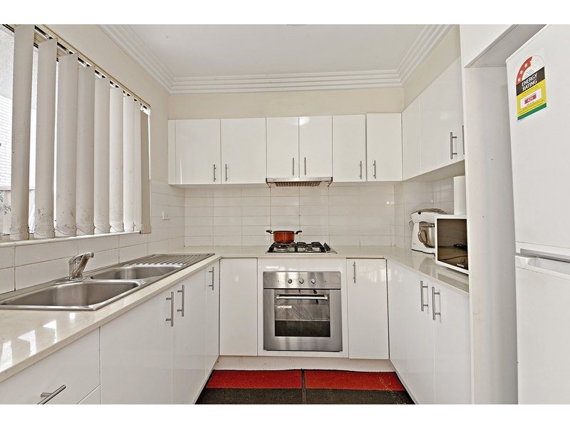 2/46 Northumberland Road, Auburn NSW 2144