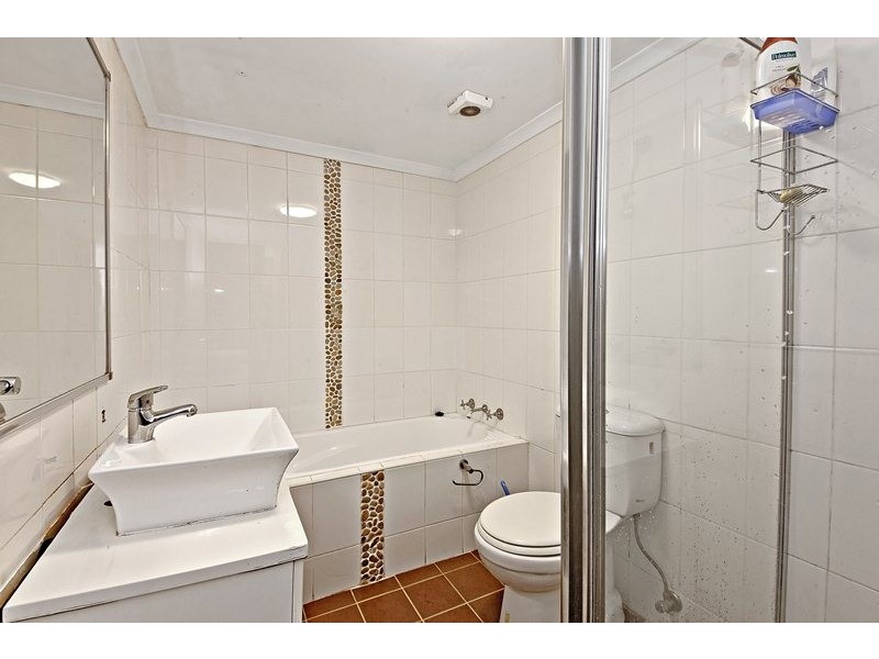 2/46 Northumberland Road, Auburn NSW 2144