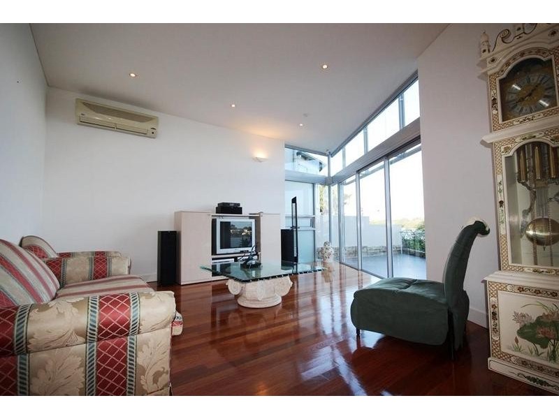 Russell Lea NSW 2046