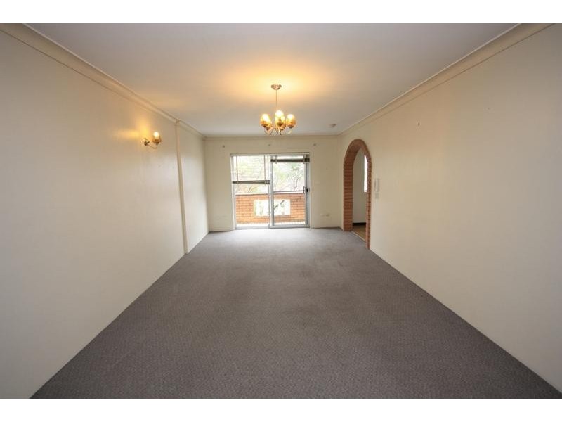 8/21 Fifth Avenue, Campsie NSW 2194