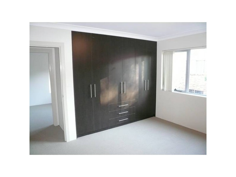 2/25 North Parade, Campsie NSW 2194