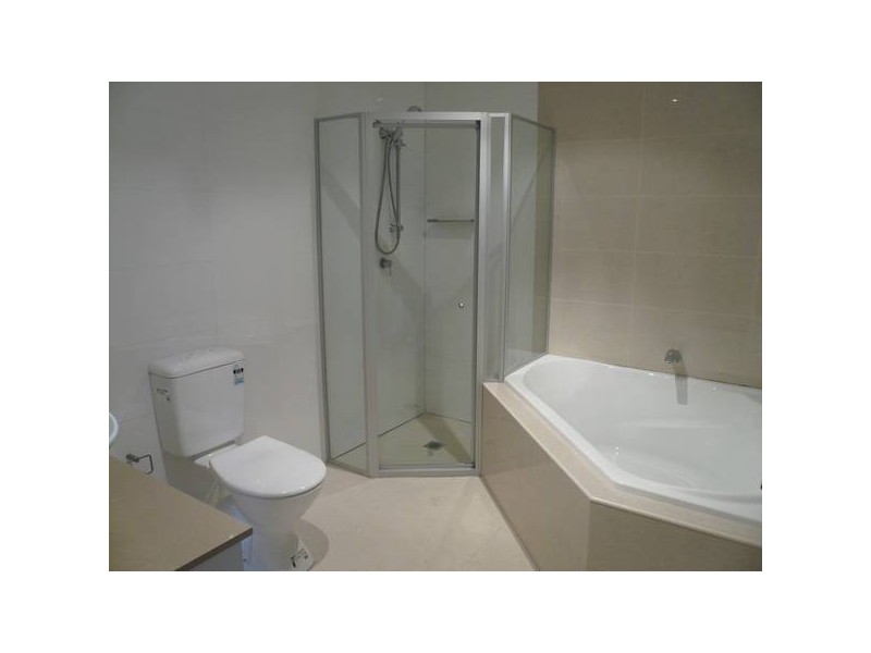 2/25 North Parade, Campsie NSW 2194