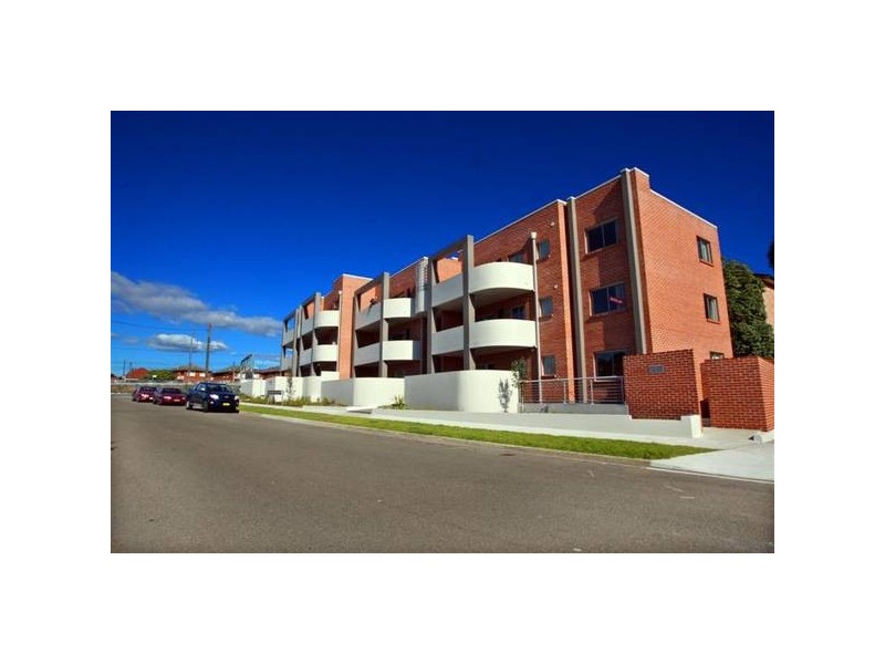 10/25 North Parade, Campsie NSW 2194