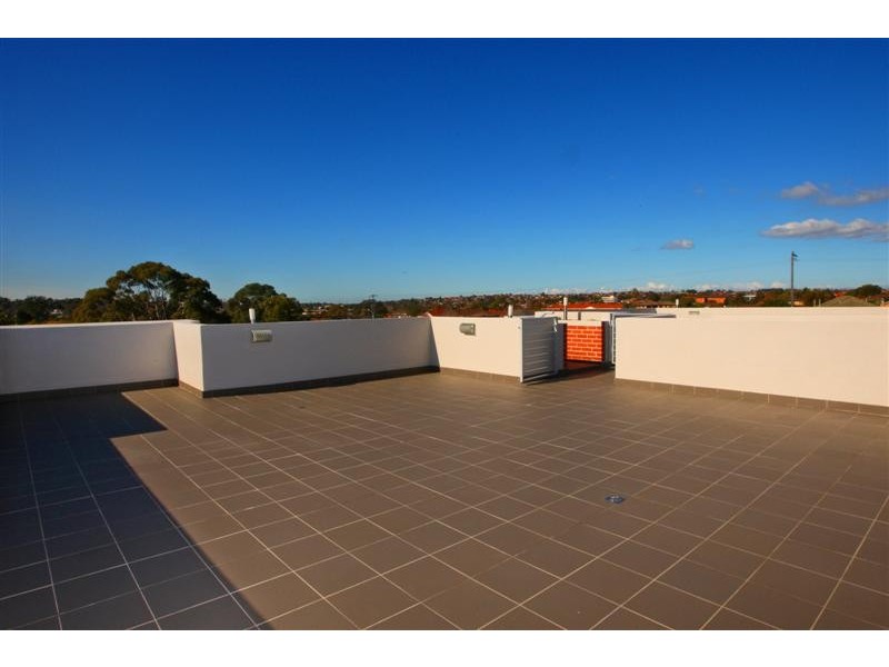 10/25 North Parade, Campsie NSW 2194