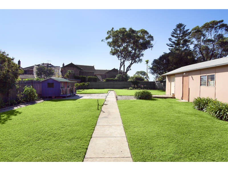 33 Old Taren Point Road, Taren Point NSW 2229