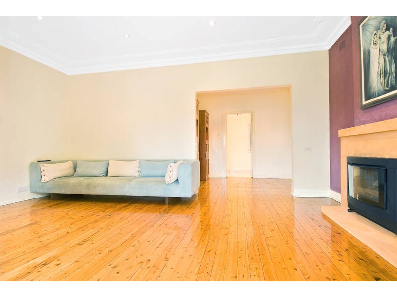 33 Old Taren Point Road, Taren Point NSW 2229