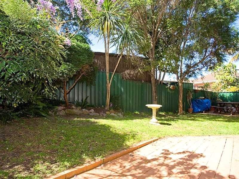 5 Parkside Drive, Blakehurst NSW 2221