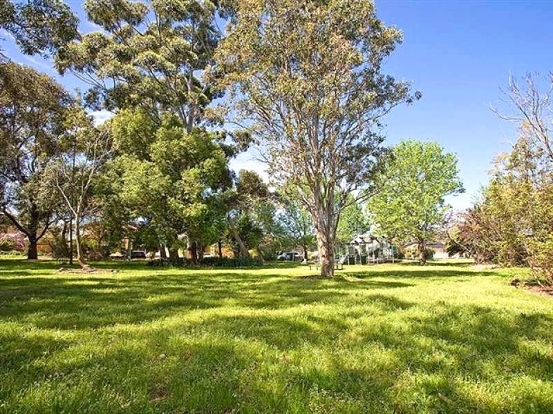 5 Parkside Drive, Blakehurst NSW 2221