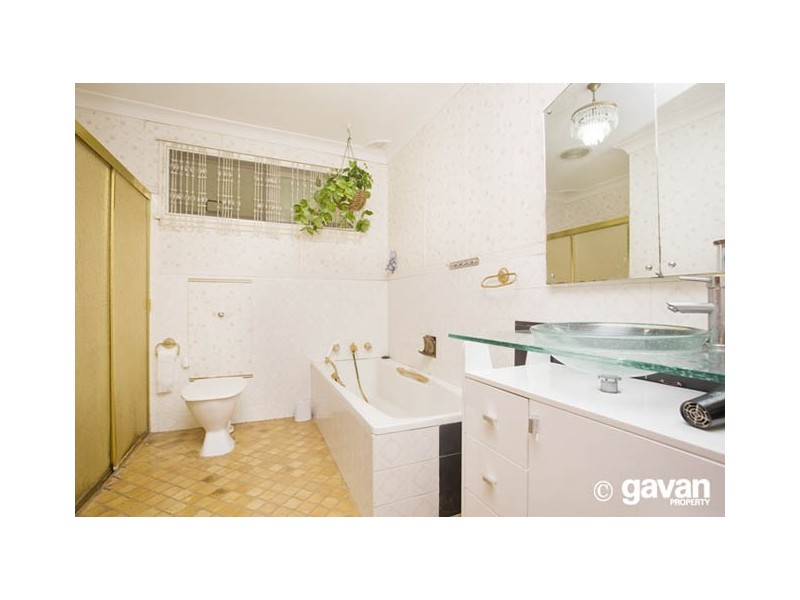 1 Pine Street, Lugarno NSW 2210