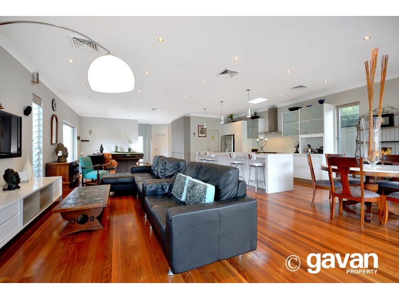 3 Riversdale Avenue, Connells Point NSW 2221